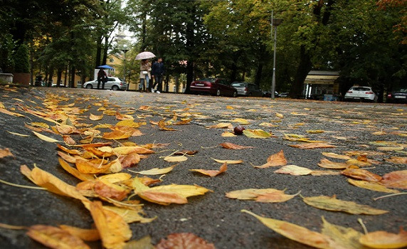 JESEN U SVOJIM BOJAMA Sutra u BiH promjenljivo vrijeme sa kišom i pljuskovima