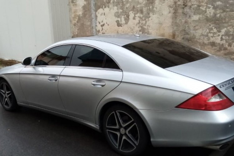 Za tri dana od istog vozača oduzeta dva skupocjena iznajmljena mercedesa