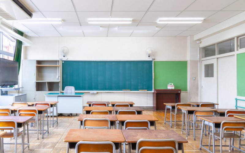 MUŽ UČITELJICE PRETUKAO ĐAKA