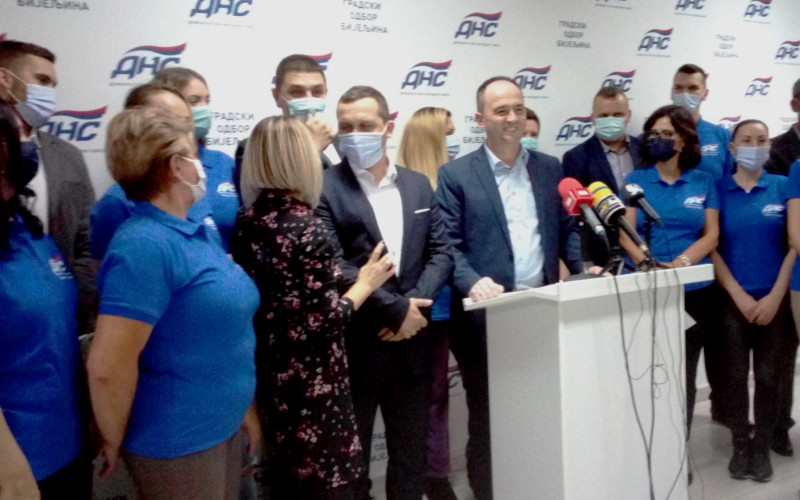 DNS Bijeljina: Sadnjom javora obilježili početak predizborne kampanje