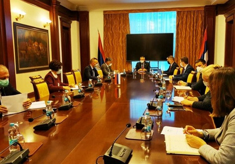 POGORŠANA EPIDEMIOLOŠKA SITUACIJA U SRPSKOJ Preporučuje se nošenje maski i na OTVORENOM