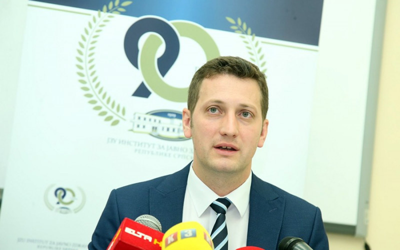 Institut preporučuje: Organizovano okupljanje maksimalno 10 osoba