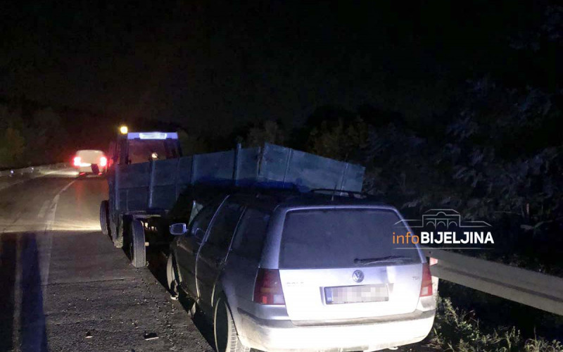 NEZGODA U ČAĐAVICI KOD BIJELJINE Pijan se zakucao u traktor