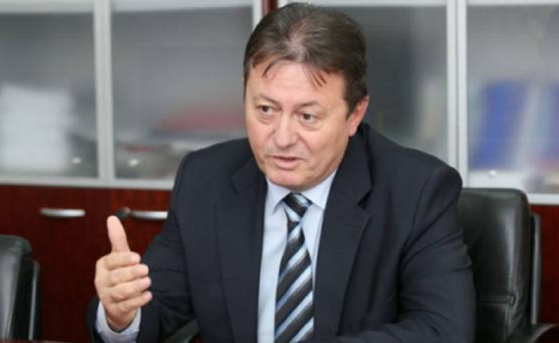 NIJE SE IZBORIO SA KORONOM Preminuo profesor Duško Šnjegota