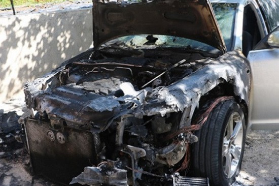 Požar na audiju A6 u Loparama