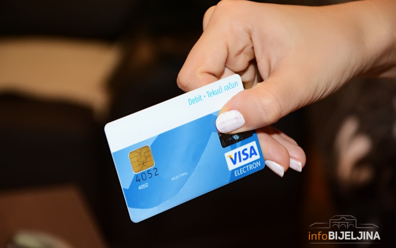 DIGITALNO PLAĆANJE SVE POPULARNIJE Zbog pandemije manje ljudi koristi GOTOVINU