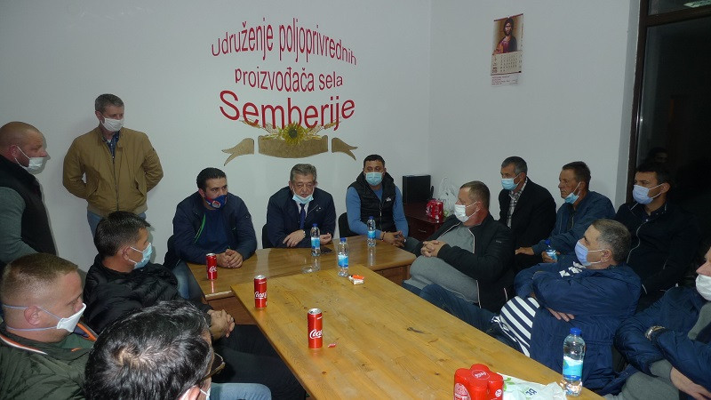Mićić se sastao sa poljoprivrednicima