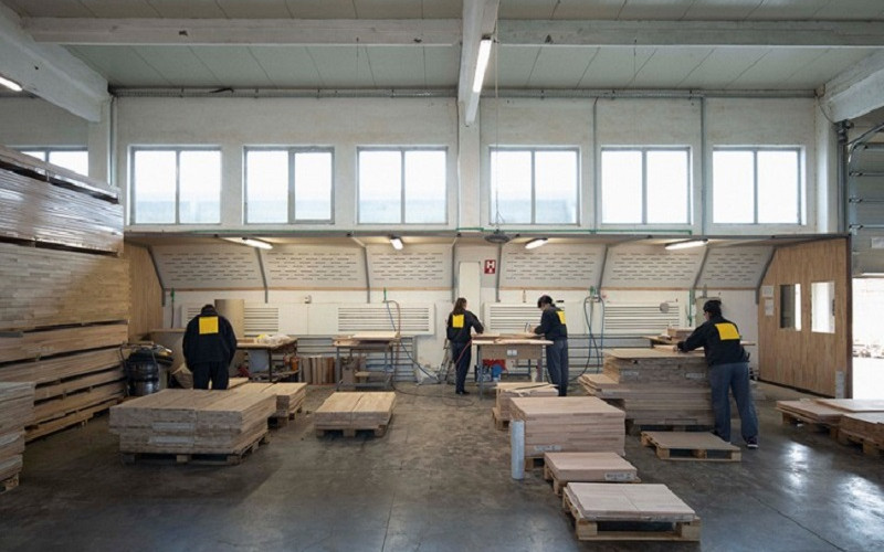 Korona srezala izvoz drvnih proizvoda za 62,5 miliona KM