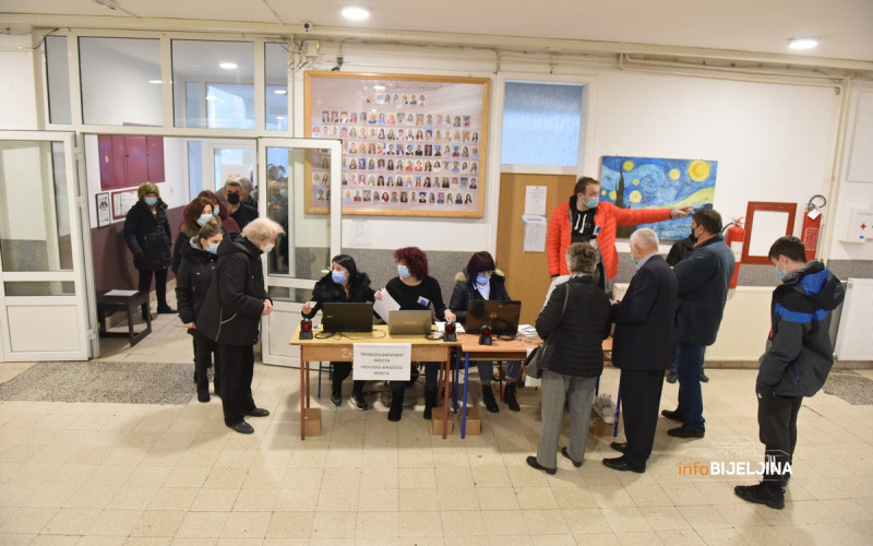 Bijeljina: Na biralištima sve teče kako treba