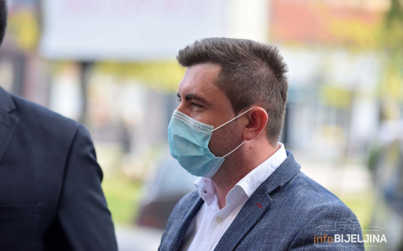 Bijeljina: Petrović trenutno broji više glasova