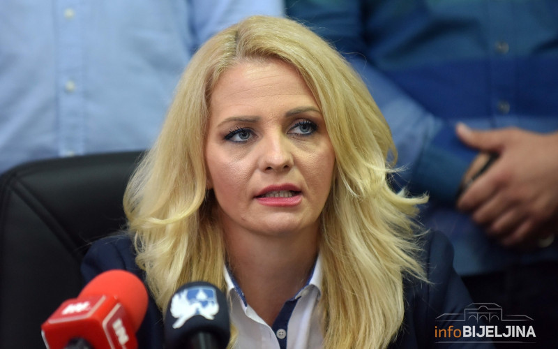 Trivić: Odgovornim ponašanjem pomoći učenicima i nastavnicima