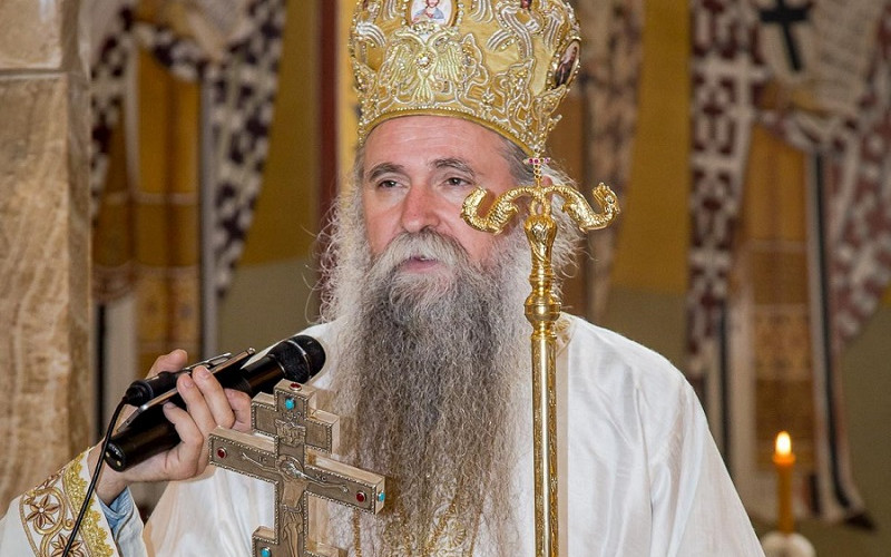 Vladika Јoanikije i dalje pozitivan na virus, oporavak teče prema planu