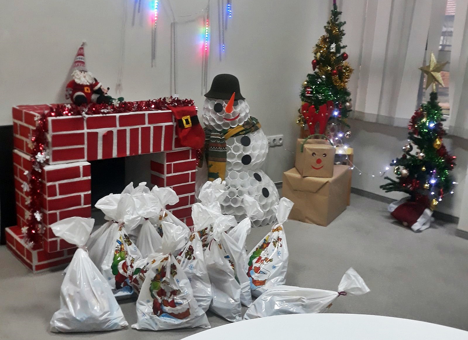 Mališanima u Bijeljini poklonili paketiće, slijede još dva iznenađenja 