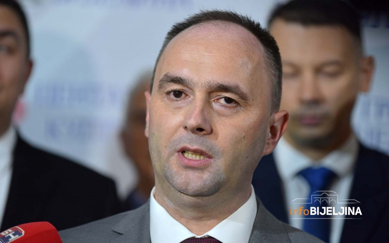 „NISAM SMIJENJEN“ Diko Cvijetinović podnio ostavku na sve funkcije u DNS-u