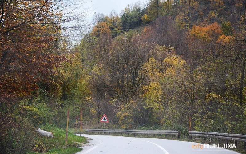 Vozači oprez, kolovozi klizavi, jači vjetar u južnim krajevima