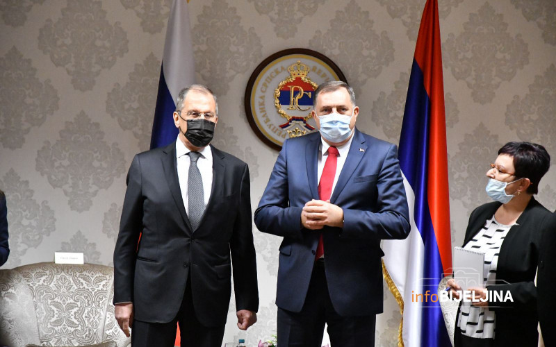 Dodik Lavrovu poklonio još jedan specijalni poklon (FOTO)