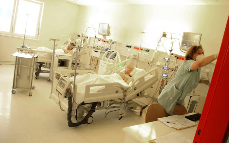 Za kovid pacijente JOŠ 180 MJESTA: Univerzitetski klinički centar popunio DVIJE TREĆINE kapaciteta