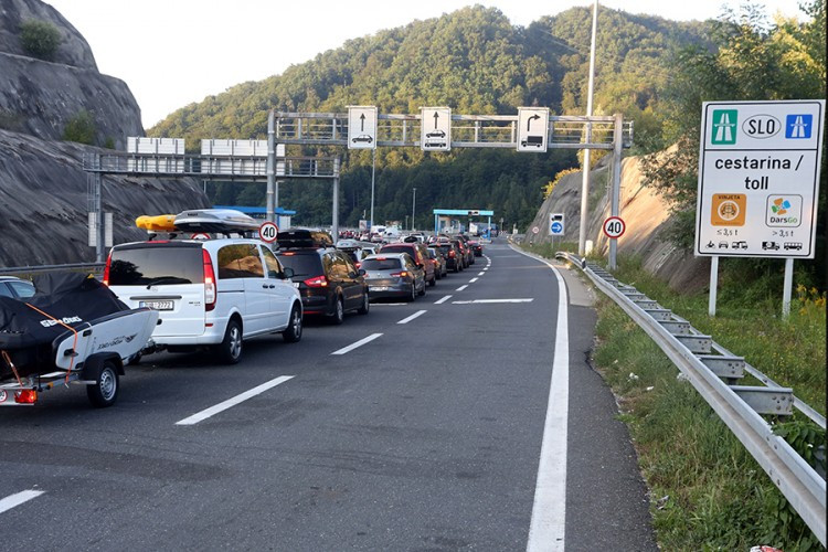 Dijaspora ipak krenula na Balkan?