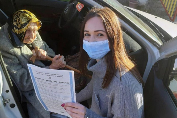 Građansku dužnost obavila i 107-godišnja Mostarka