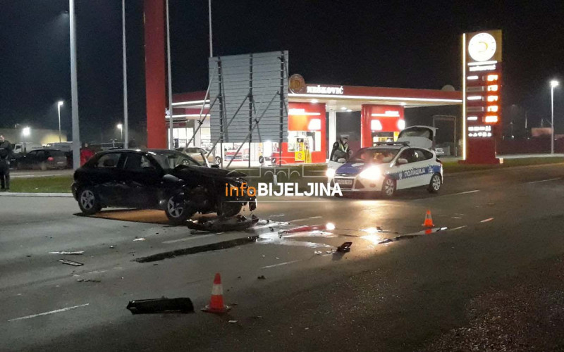 Udes kod TC „FIS“, saobraćaj se odvija usporeno