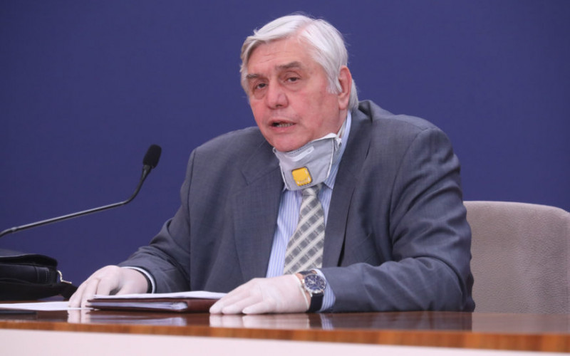 “ODLOŽITE SLAVLJE DA BISMO POBIJEDILI VIRUS” Dr Tiodorović ističe da su ljekari protiv DOČEKA NOVE GODINE