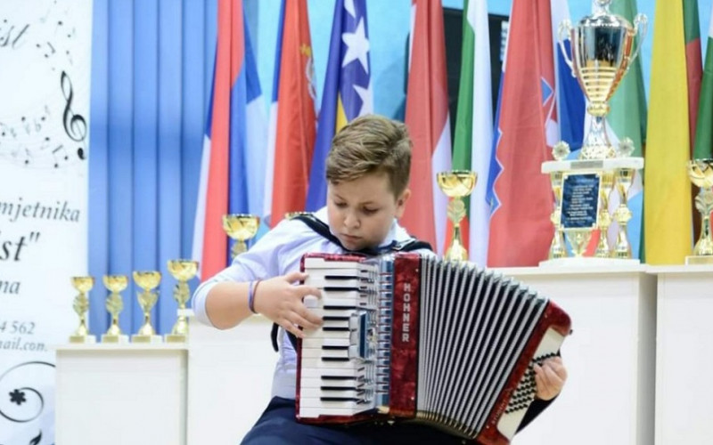 Dva nova zlata za 10-godišnjeg harmonikaša Đorđa Perića iz Bijeljine