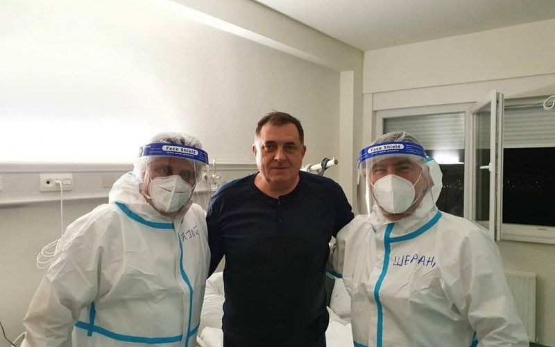 ŠERANIĆ I ĐAJIĆ U POSJETI DODIKU Lider SNSD iz BOLNIČKE SOBE poželio građanima Srpske srećnu Novu godinu