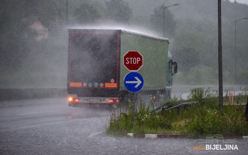 Danas na snazi narandžasto upozorenje zbog obilnih padavina u BiH