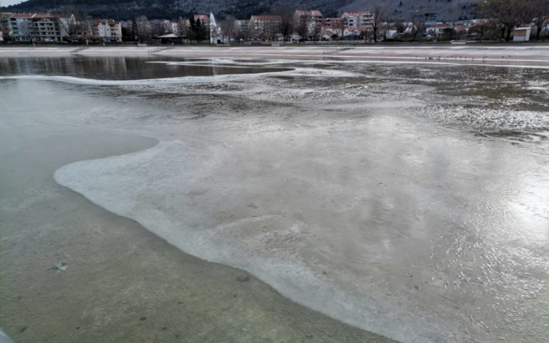 Zaledilo se kupalište u Trebinju
