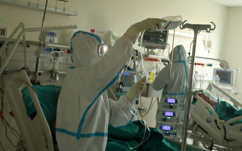 ŽIVOTNO UGROŽENO 35 OSOBA Porast broja pacijenata zaraženih koronom na UKC RS