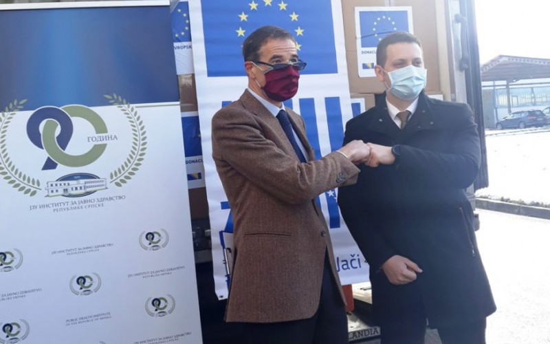 Donacija Institutu za javno zdravstvo Srpske: Uručena zaštitna medicinska oprema vrijedna 192.931 KM
