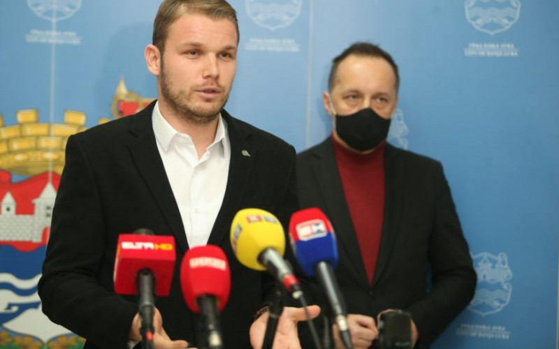Stanivuković najavio od septembra BESPLATNE UDŽBENIKE ZA OSNOVCE