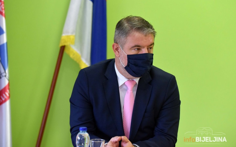 Šeranić potpisuje memorandum o mladima bez roditeljskog staranja