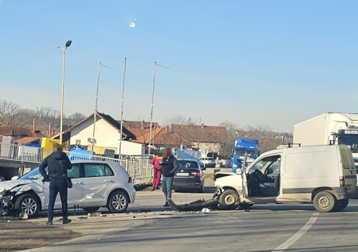 Sudar na putu kod Bijeljine, usporen saobraćaj