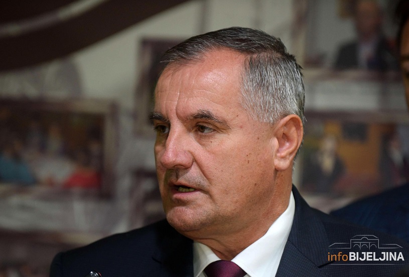 Višković tvrdi da Srpska uspješno nabavlja vakcine i sprovodi plan imunizacije