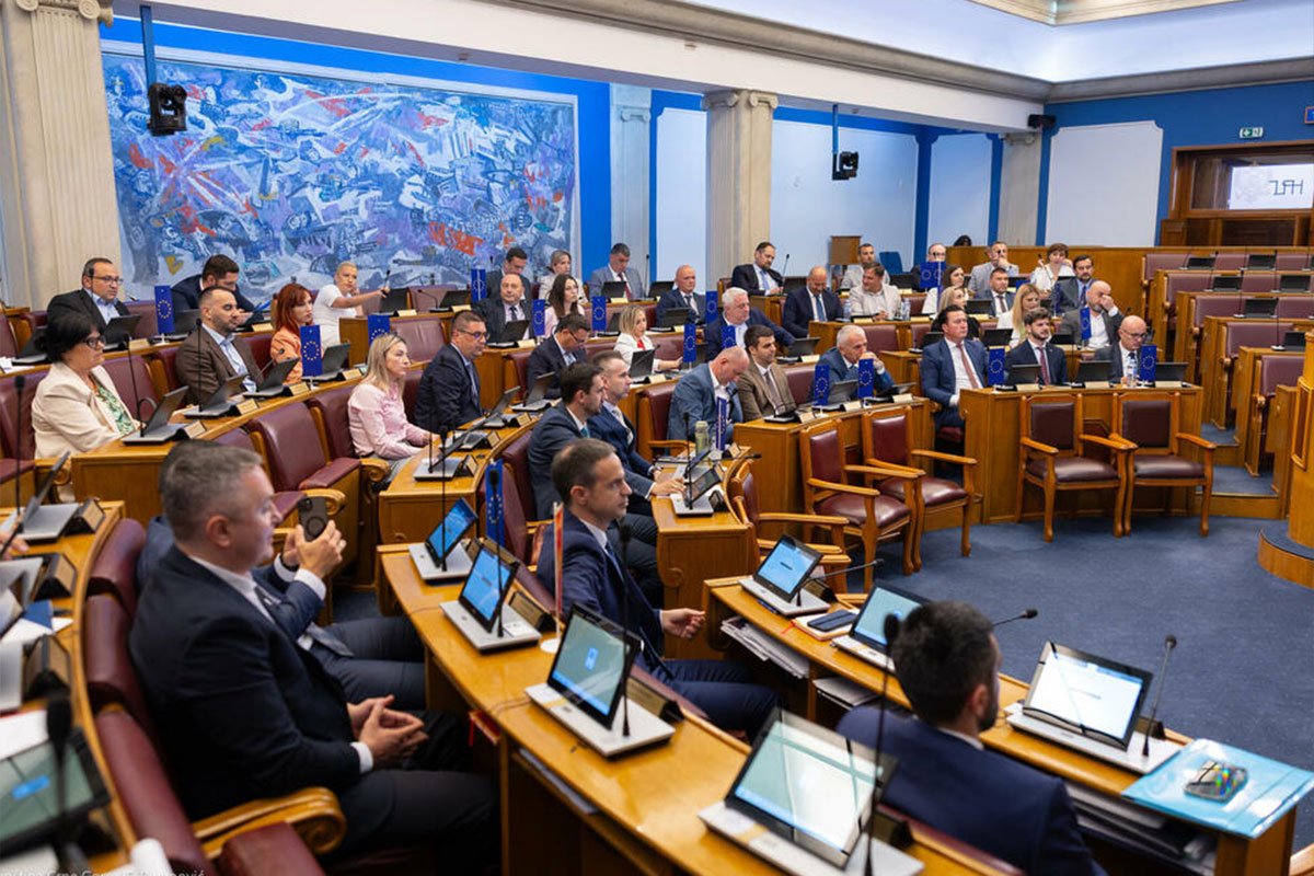 Crnogorci šalju vojsku u Ukrajinu