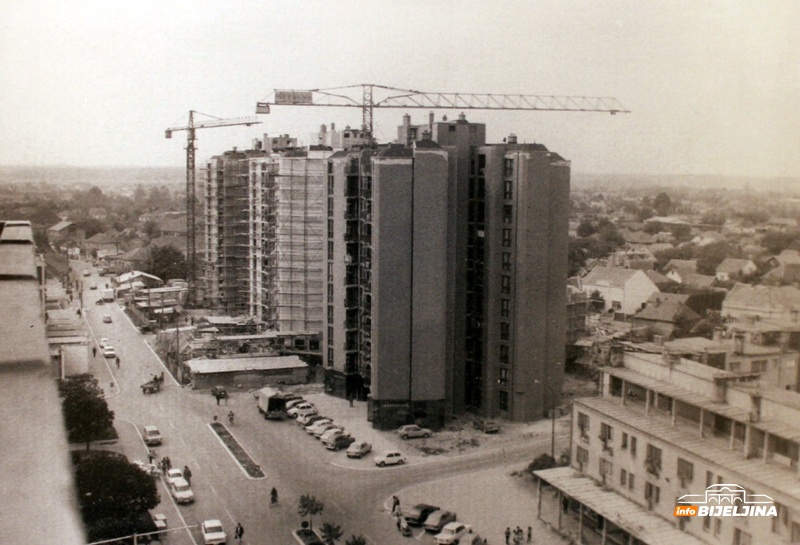 Prepoznatljiv bijeljinski simbol: Kako je vodotoranj izgledao u prošlosti (FOTO)