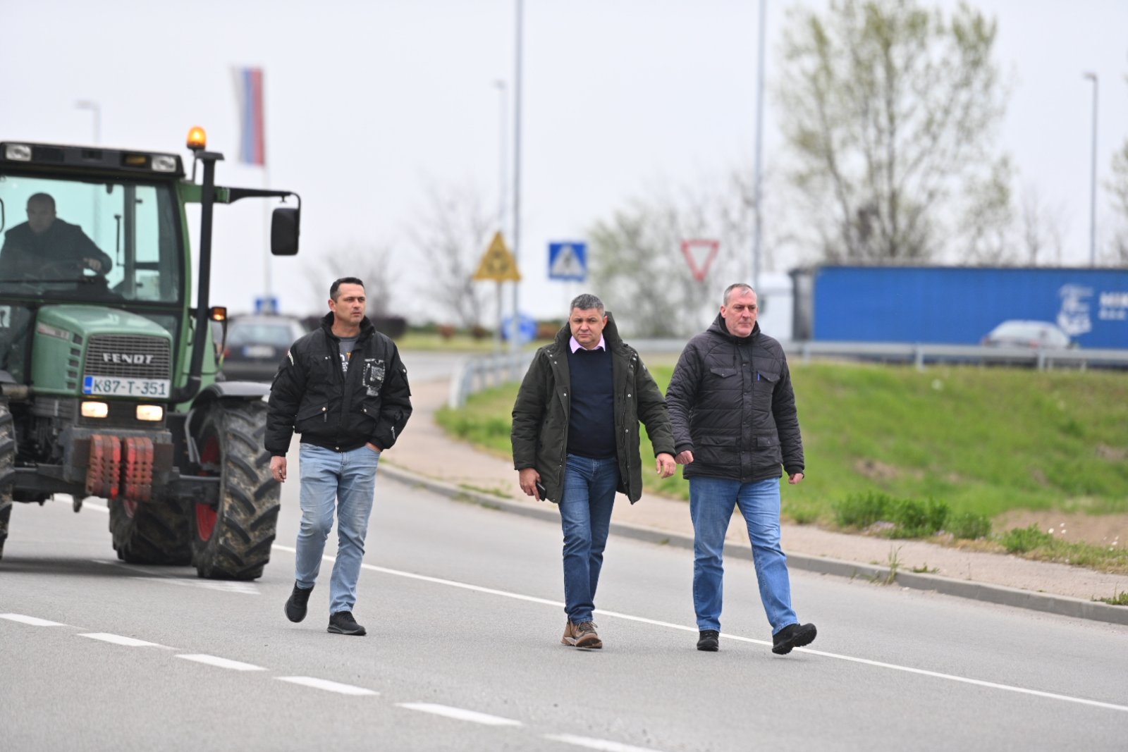 Poljoprivrednici poručili sa protesta u Bijeljini: Ako ne obrađujemo zemlju ostaćemo bez hrane