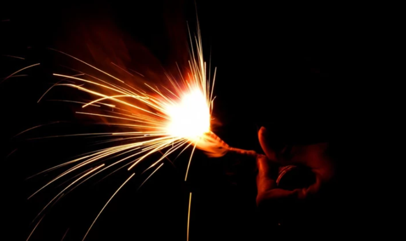 Raketa maloljetniku otkinula dva prsta