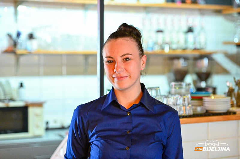 „Pet friendly“ kafići u Bijeljini olakšica za vlasnike kućnih ljubimaca (FOTO)