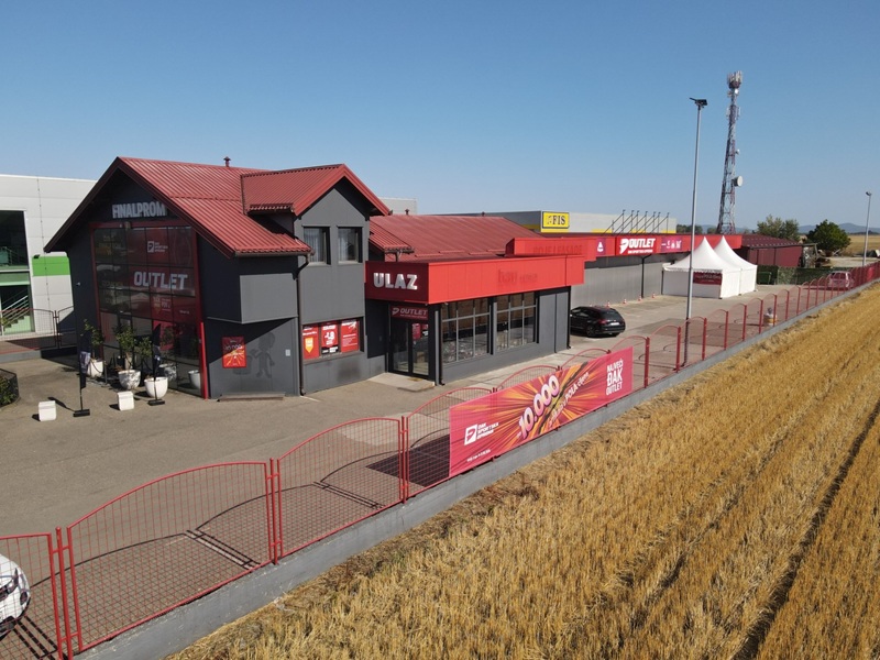 Da li ste čuli? U ĐAK OUTLET Bijeljina do 10.000 artikala u POLA cijene! (FOTO, VIDEO)