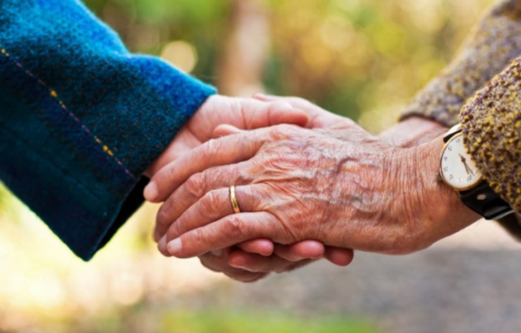 Najstariji mladoženja u Srpskoj na ludi kamen stao sa 85, mlada imala 79 godina