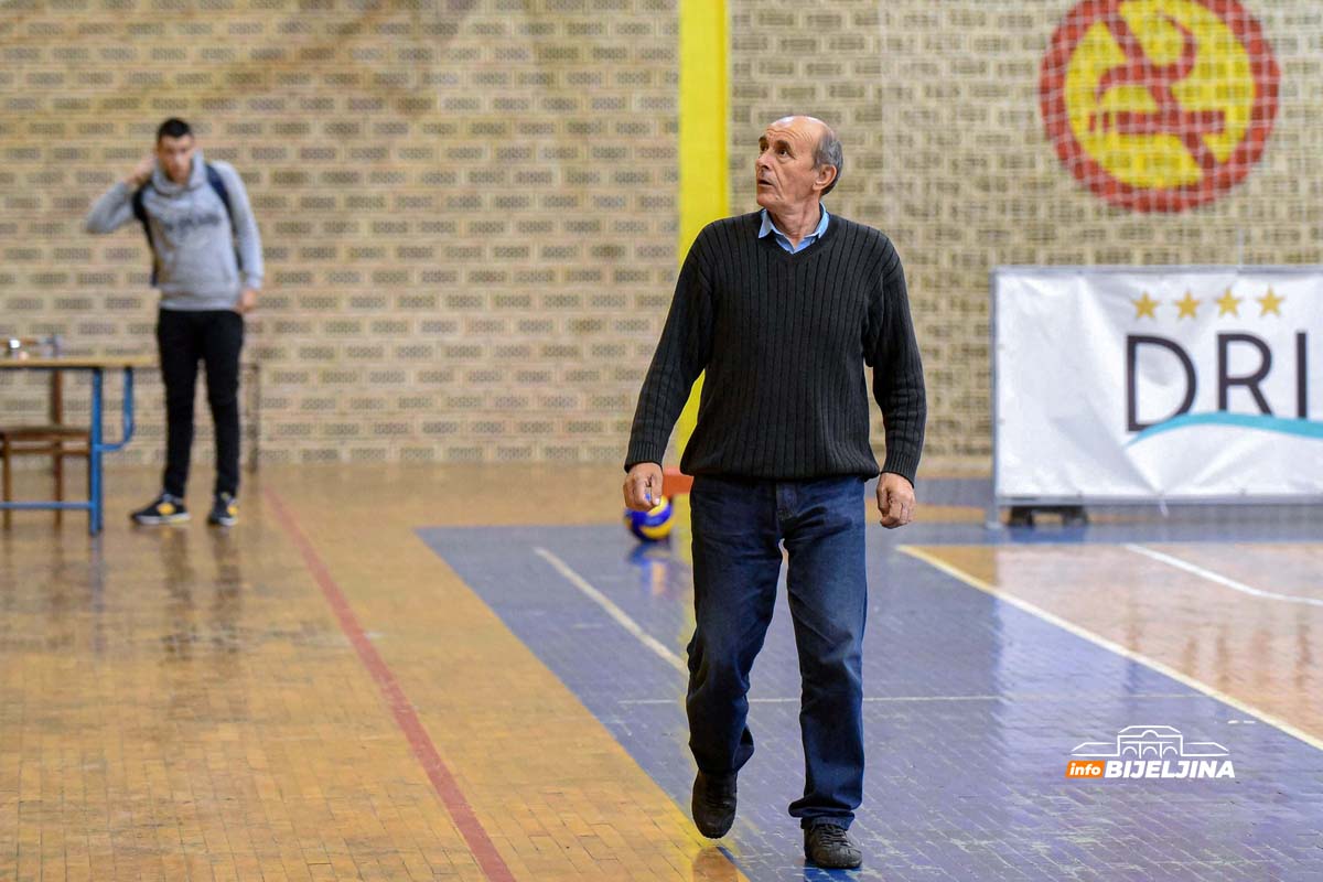 Bijeljina: Legendarni Munja odlazi u penziju (FOTO)