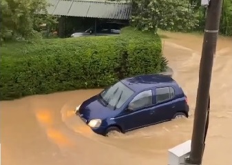 Zapadna Morava napravila haos u Čačku i Kruševcu, SCENE JEZIVE (VIDEO)