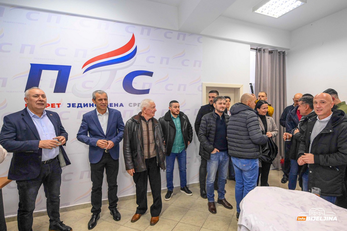 U Bijeljini otvorene prostorije Pokreta Jedinstvena Srpska: “Radom ćemo postići ozbiljan rezultat” (FOTO)