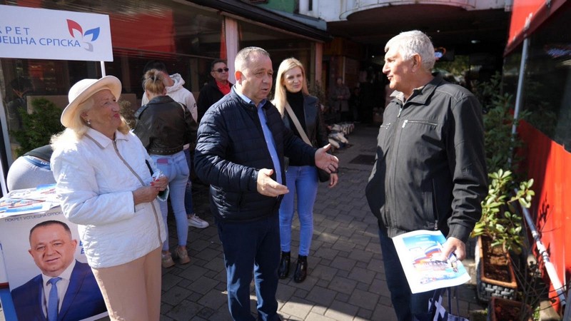 Profesor dr Zlatko Maksimović sa građanima: Ljudi su najvažniji
