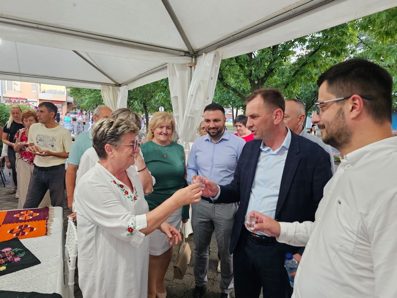 Vidovdanski sabor rukotvorina u Ugljeviku: Pregršt djela zlatnih ruku (FOTO)