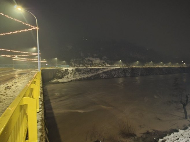 Stanovnici Foče mogu odahnuti: Hitroelekrtana na Pivi gasi agregate