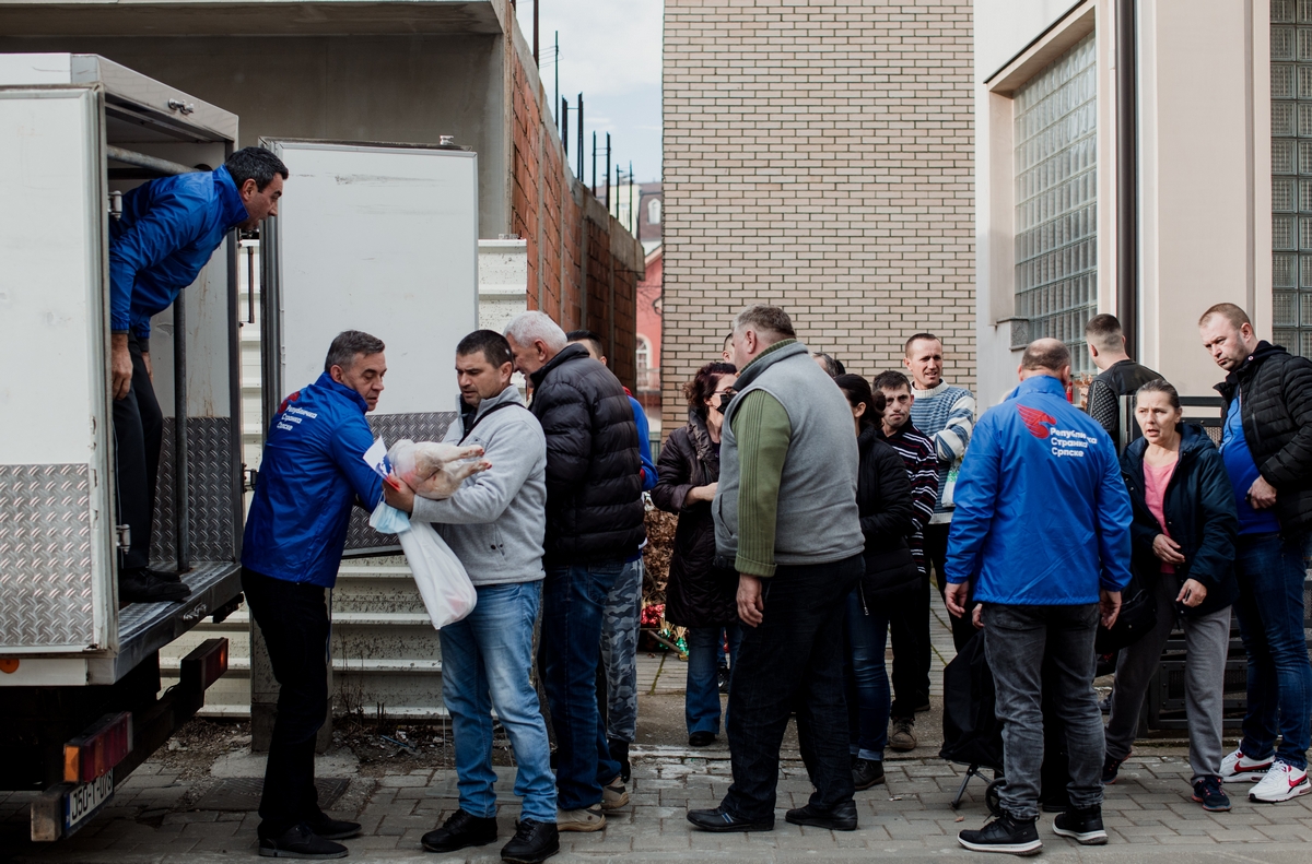 RSS uručila 30 pečenica borcima i socijalno ugroženima