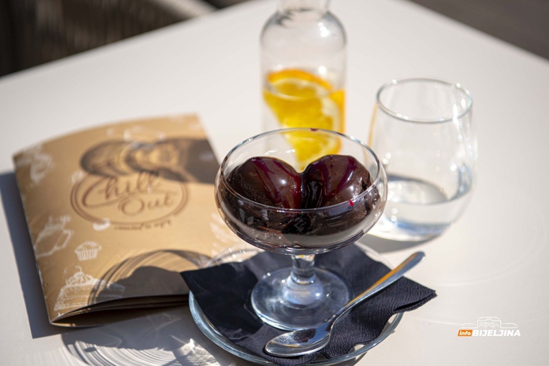 Vrhunski italijanski gelato u kafeteriji ChillOut: Sladoled neodoljivog ukusa i teksture (FOTO)